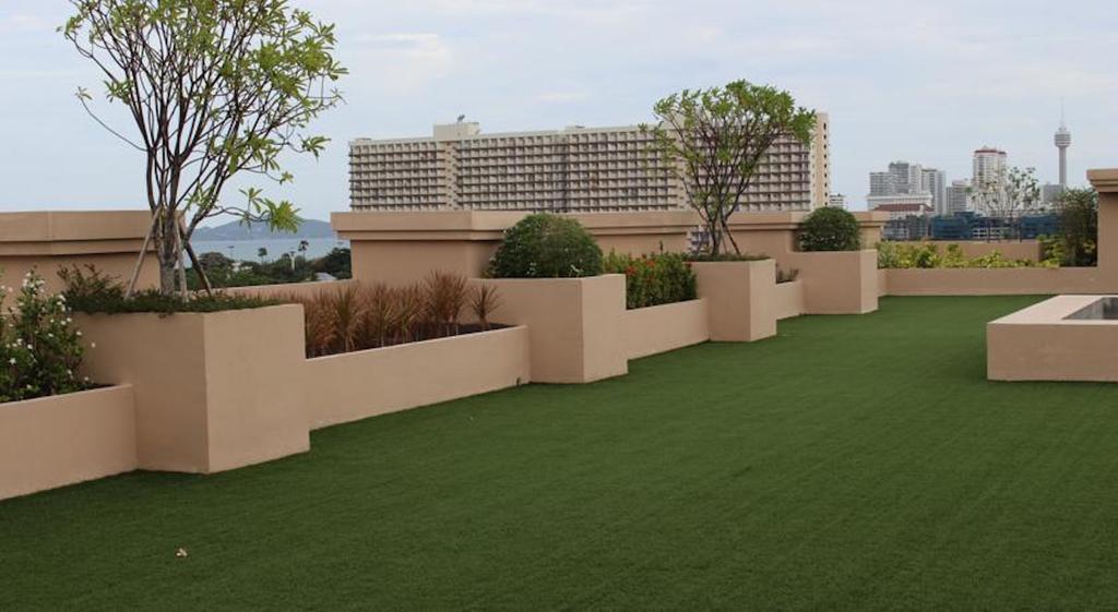 Atlantis Condo Resort Pattaya By Lj Pantai Jomtien Bagian luar foto