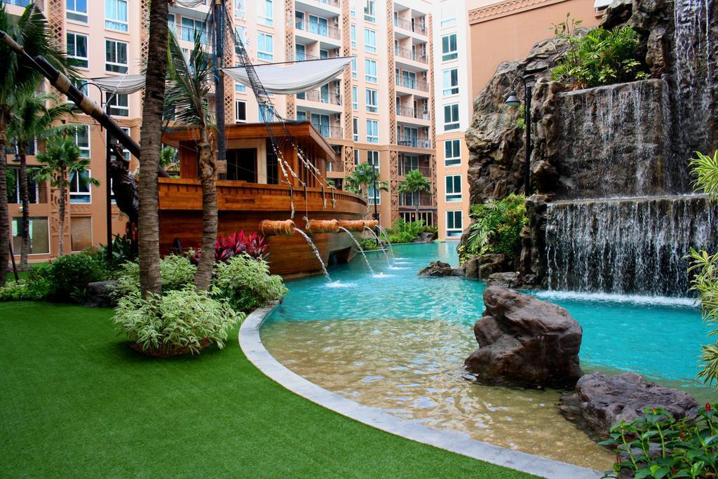 Atlantis Condo Resort Pattaya By Lj Pantai Jomtien Bagian luar foto